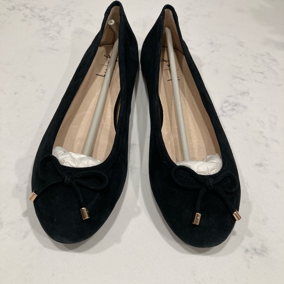 French Sole Shoes - NWT FRENCH SOLE NEW YORK Margot Black Suede Ballet Flats Sz 8M ( incl dust bag)